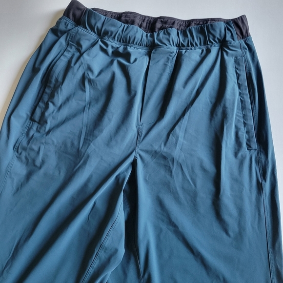 Lululemon men's Core joggers. - Picture 4 of 13